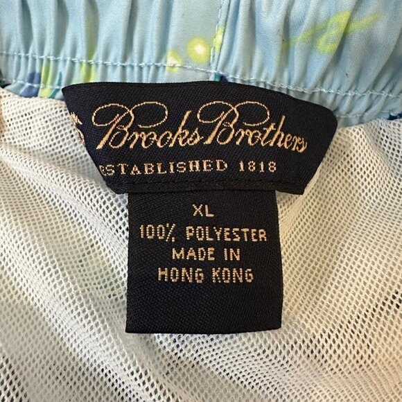 Brooks Brothers swim trunks - Picture 3 of 6